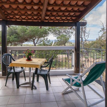 Casa Vacanze Cala Sapone SantʼAntìoco Exteriör bild
